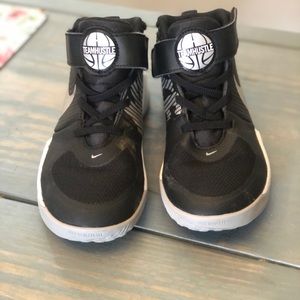 EUC Kids Nike Basketball Shoes